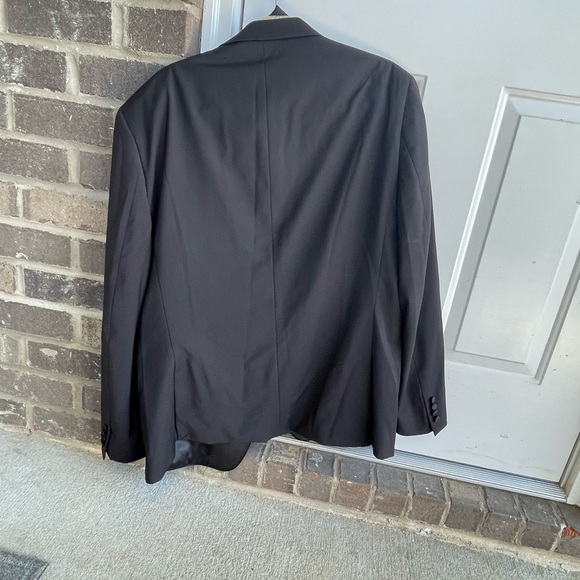 Man’s tux - Picture 5 of 11